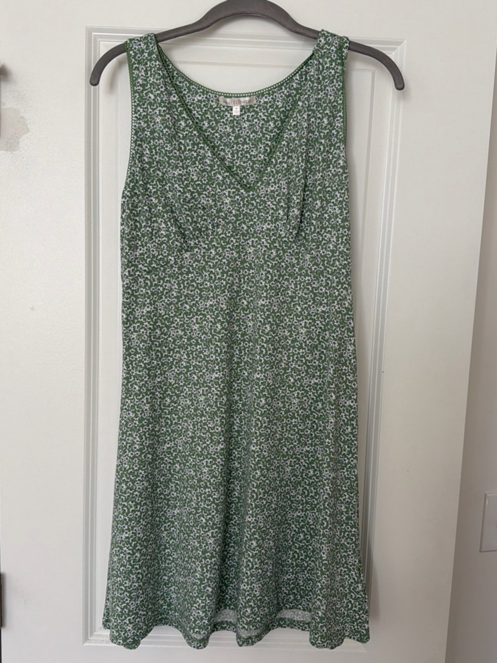 Wallflower Green Daisy-Print Sleeveless Midi Dress